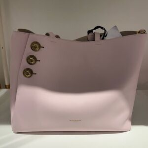 Nwt Balmain tote 👜 comes w dust bag, tags on pouch attached too